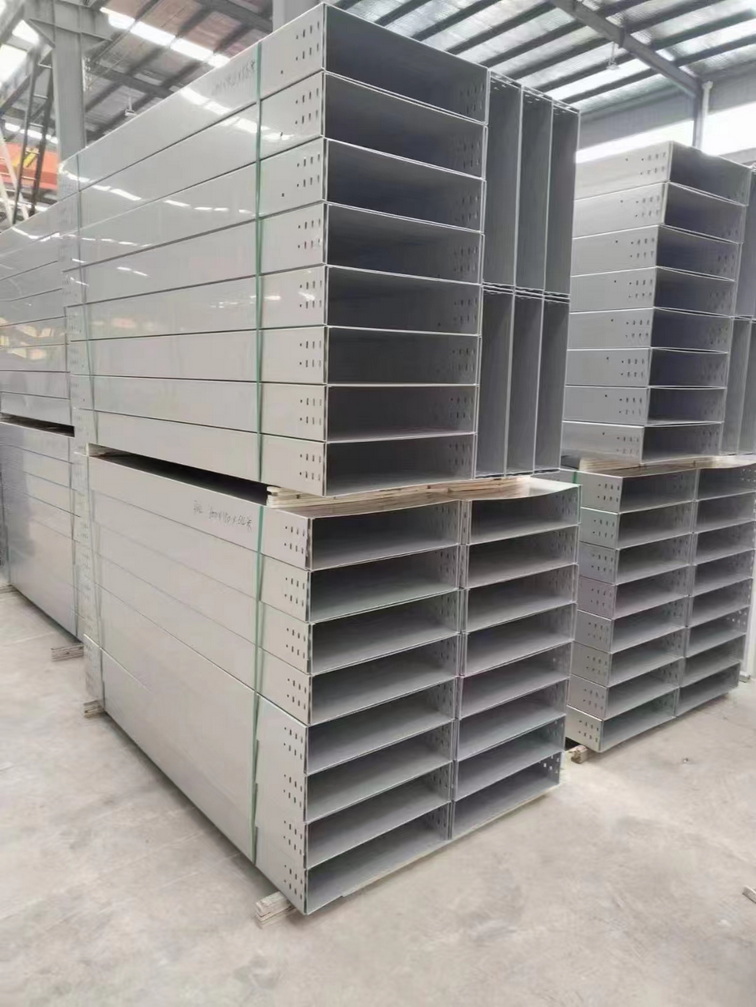 <b>不锈钢电缆桥架</b>